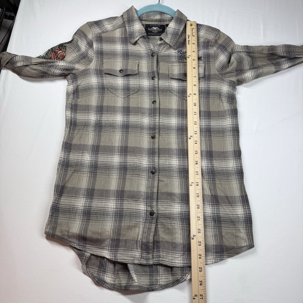 Harley Davidson Womens Plaid Flannel Shirt XS Beige Gray Embroidered Flower - Picture 8 of 10